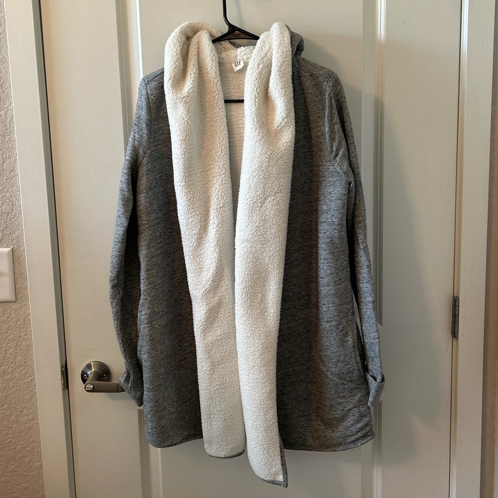 Grey Gap Sherpa Sweater. Great condition, only worn 2 times. Size Small, TALL.